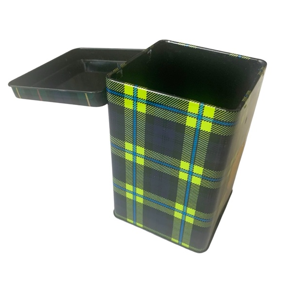 VTG MAC Makeup Tartan Plaid Gold Emblem Metal Storage Tin Container Empty - Picture 7 of 10
